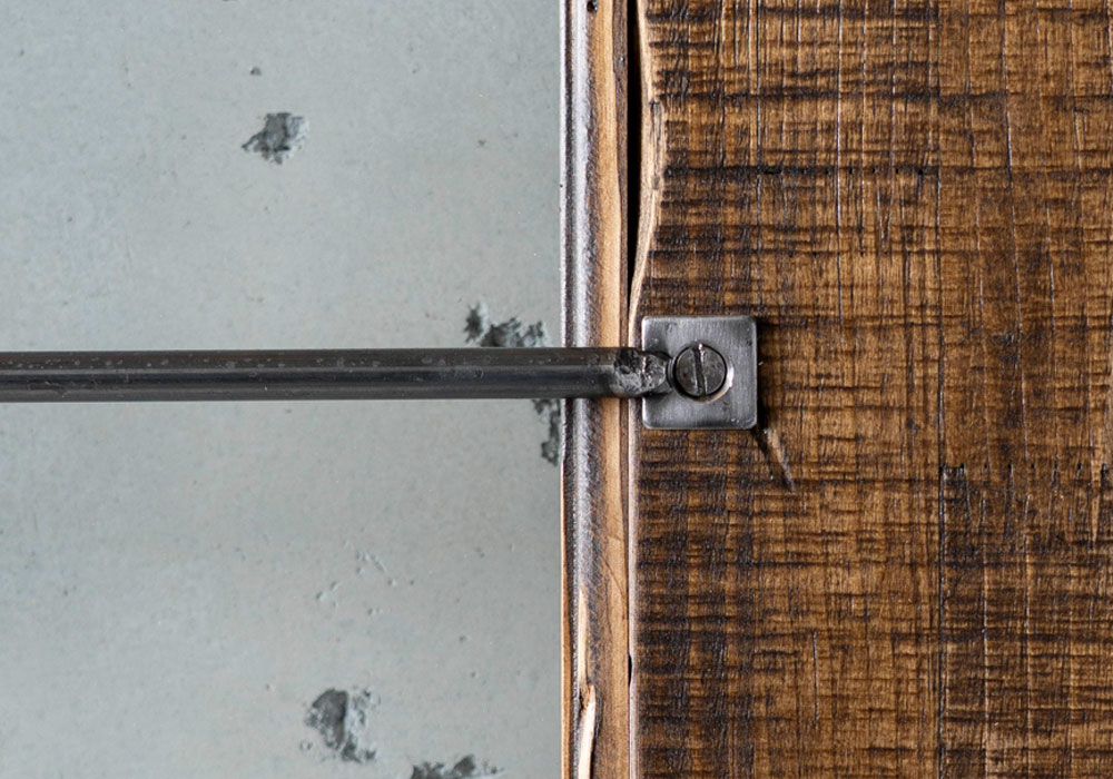 ディテールにまでこだわったWOOD DEPOTの木製ドア