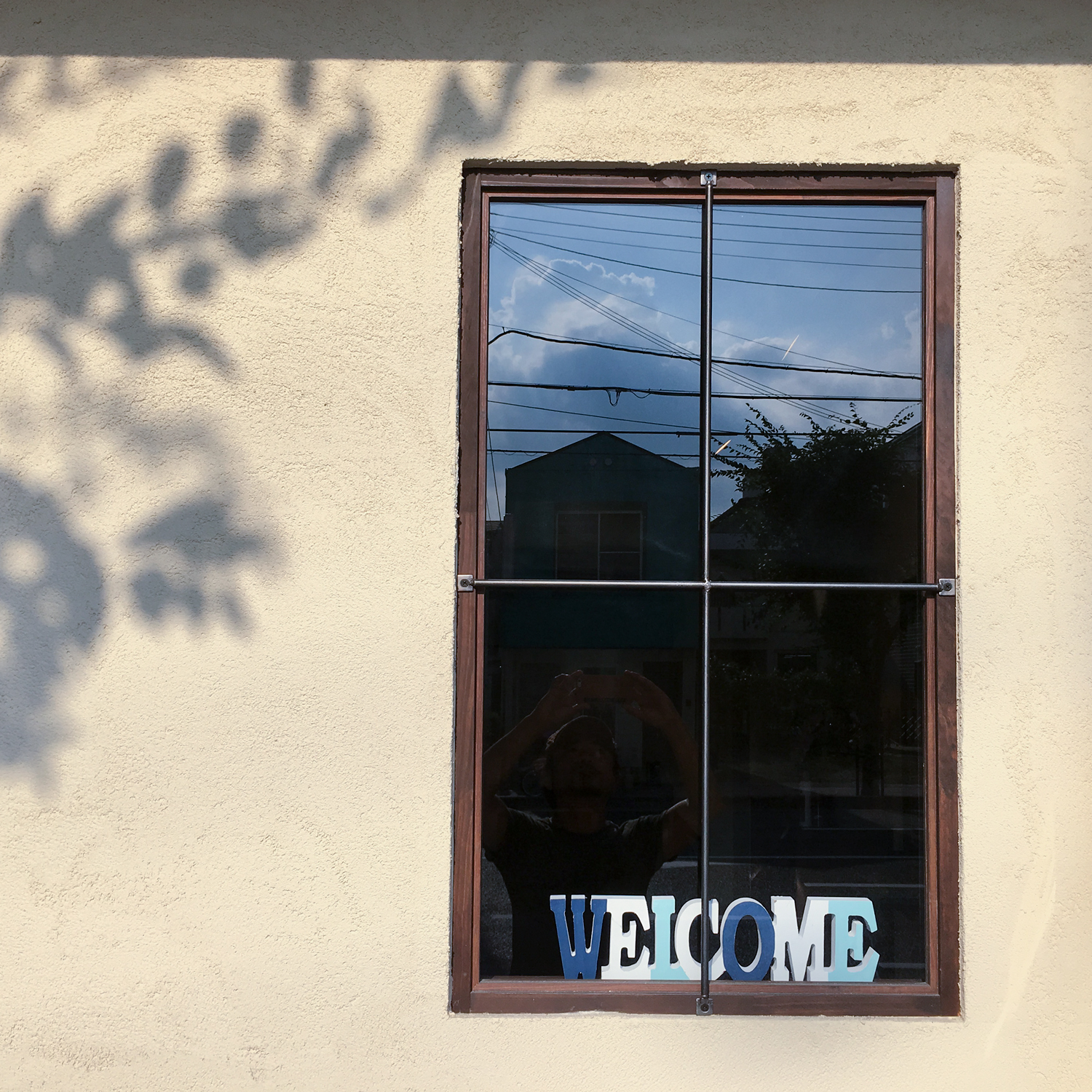 美容室Porte アイアン格子とガラスを組み合わせた玄関まわりの施工例