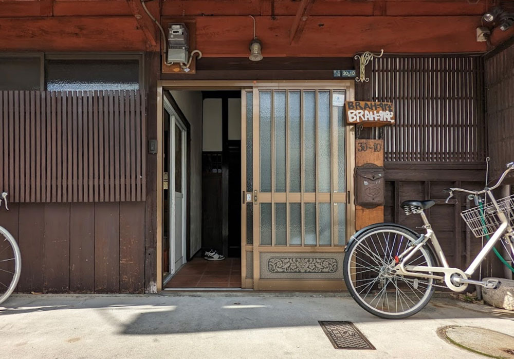 リノベーション前のアルミサッシ玄関