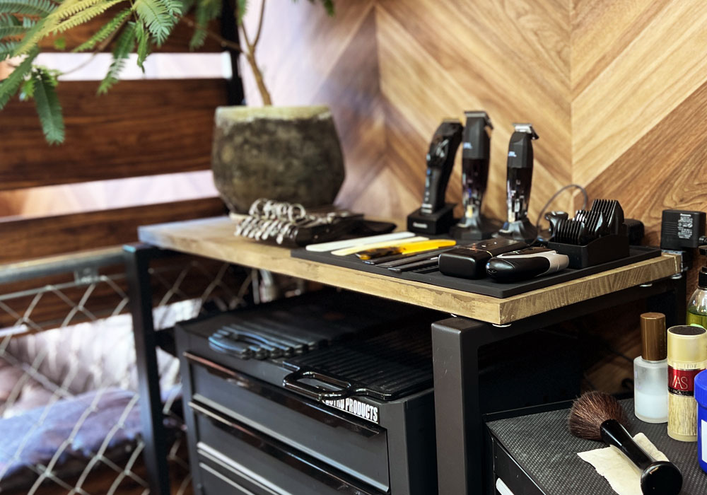 アストロプロダクツの工具箱を収納として活用する店内