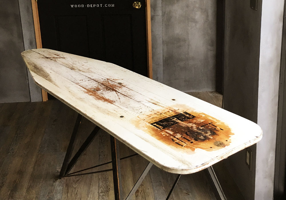 木製玄関ドア　ヴィンテージフィニッシュ　施工例画像