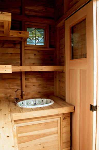 ステンドグラス調のレトロガラスを使用した木製室内ドア オリジナルドア 納戸 神奈川県小田原市O様邸