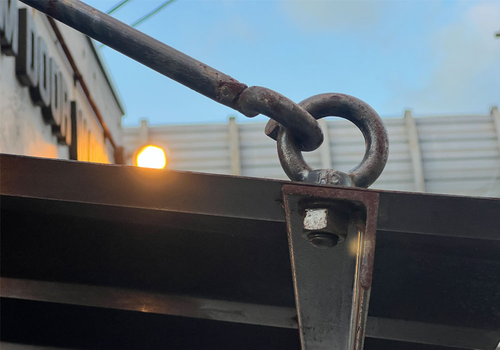 パーツ選びの鉄則：アイボルトM20とターンバックルでの吊り構造