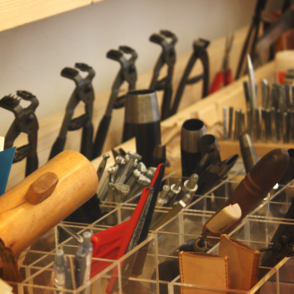 atelier gungnir 様 店内の様子と道具