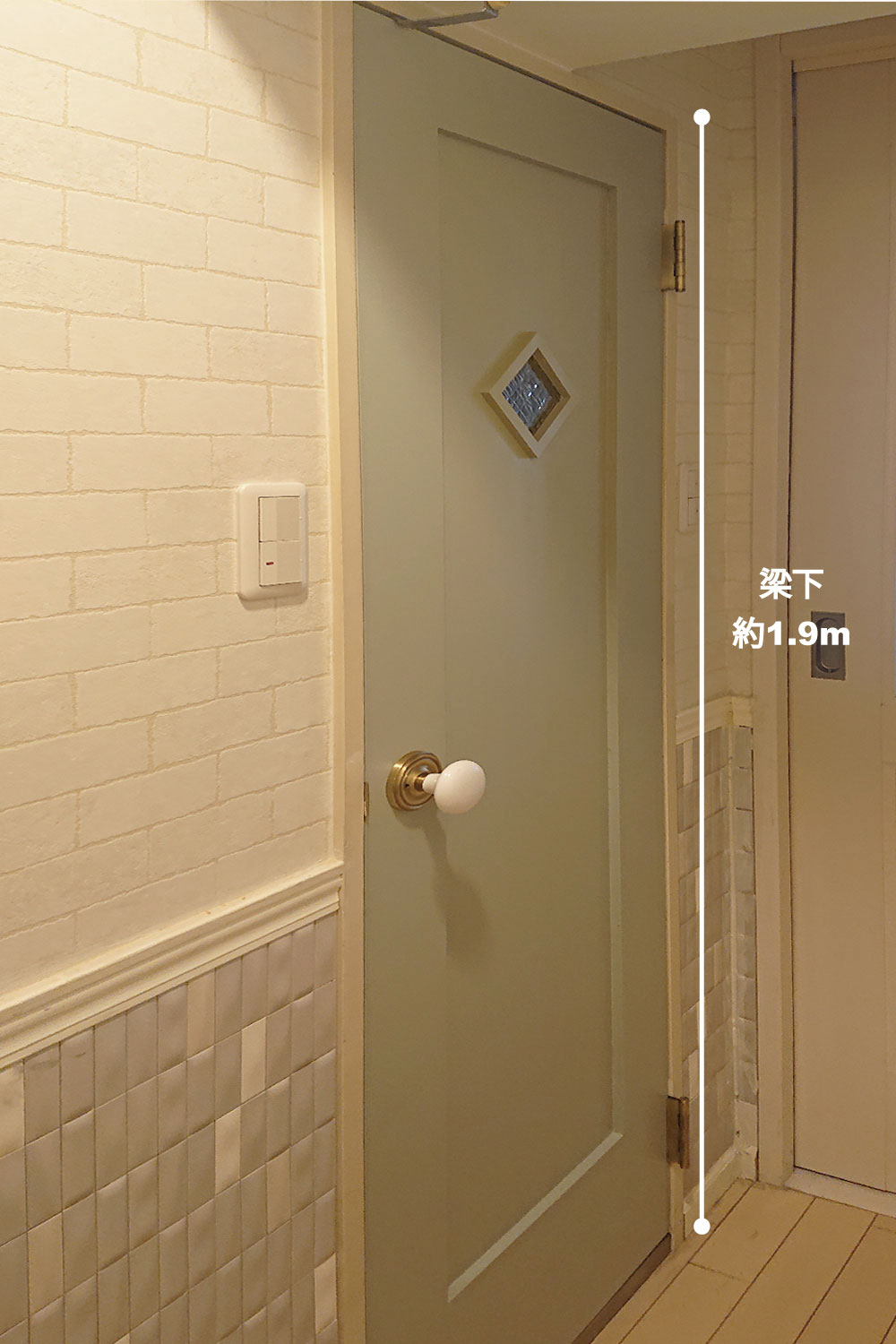 梁下の高さを活かしたサイズオーダー室内ドアの設置例
