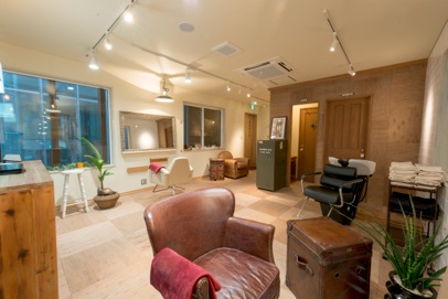 マルサンカクシカク様 美容室内観（スタイリングチェアエリア）