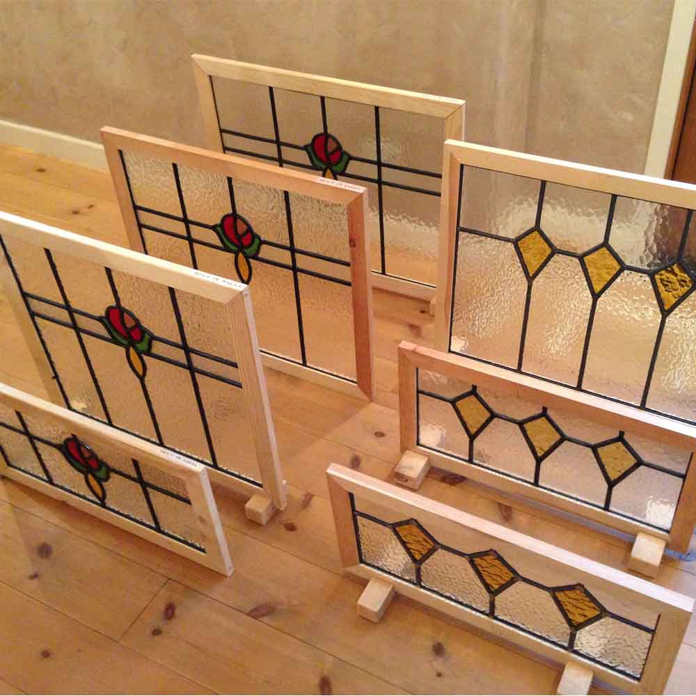 流行は繰り返す。リノベーションで取り入れたい、世界に一つだけの「一点もの」ステンドグラスドア