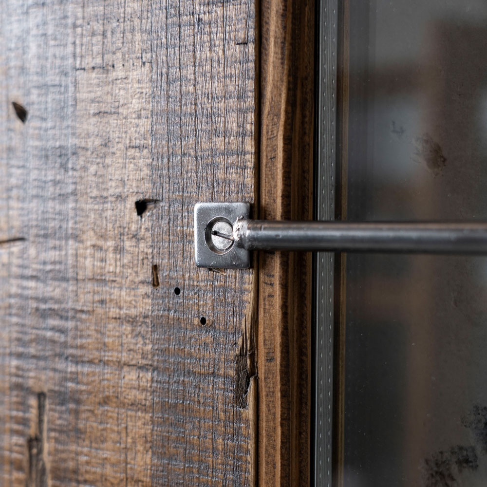 小さなこだわりが生む“ノスタルジック感”『マイナスビス』