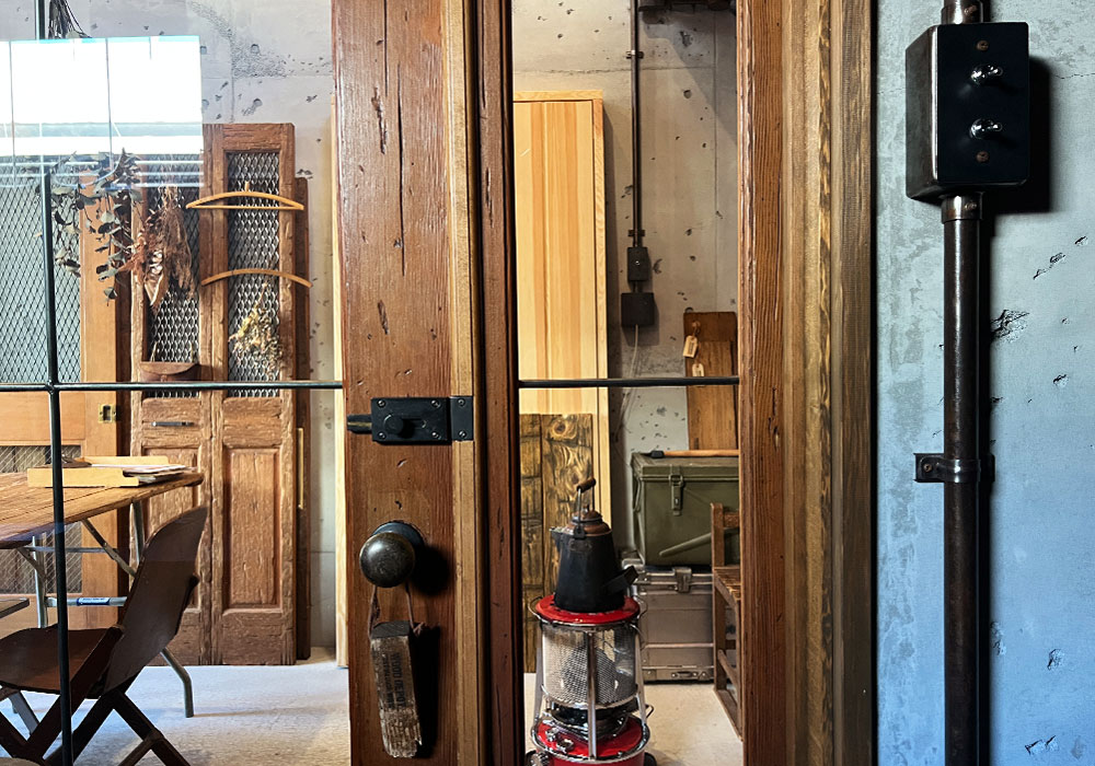 「均一」に慣れすぎた、現代の空間づくり 本物の木だけが持つ豊かな色彩