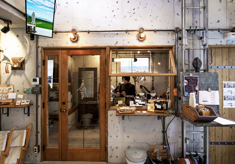 まとめ：「不揃い」を受け入れると、空間はもっと癒やしの場所になる 重厚なヴィンテージ仕上げの扉