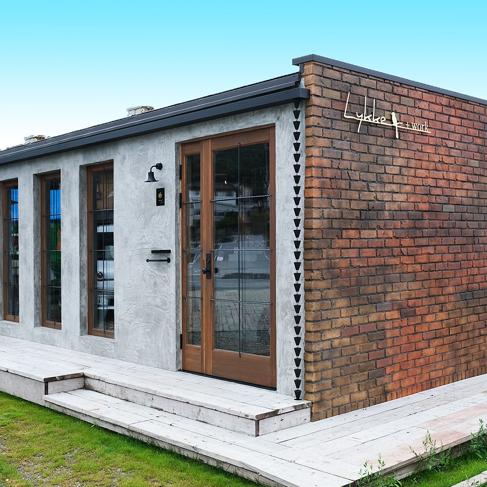 店舗　木製玄関ドア　WORKS　施工実例