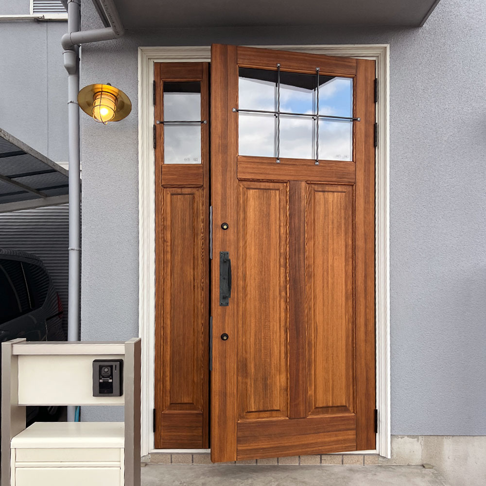 サイズオーダー木製玄関ドア　WORKS　施工実例