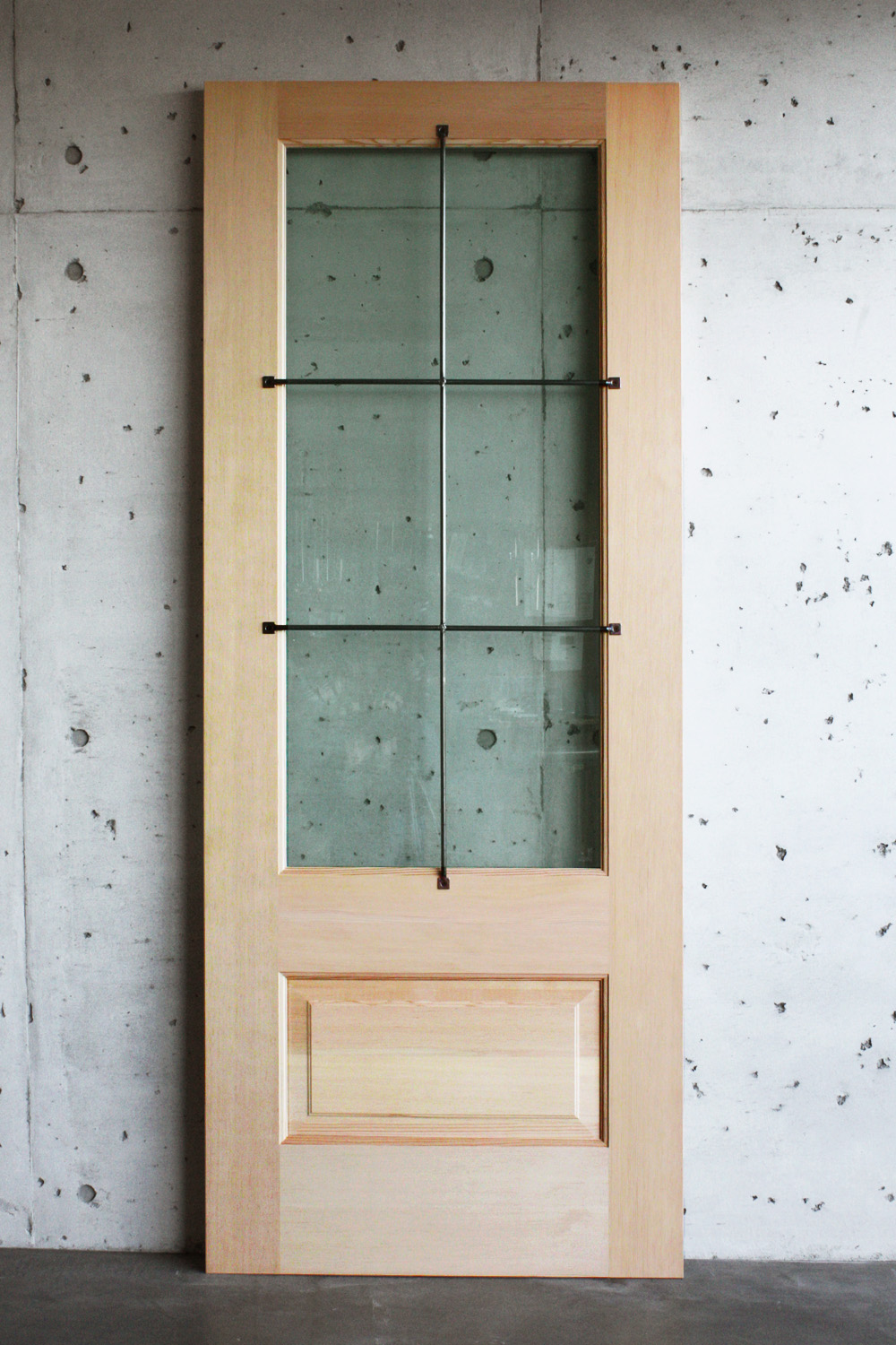 木製玄関ドア アイアン格子 Low-E ID-733