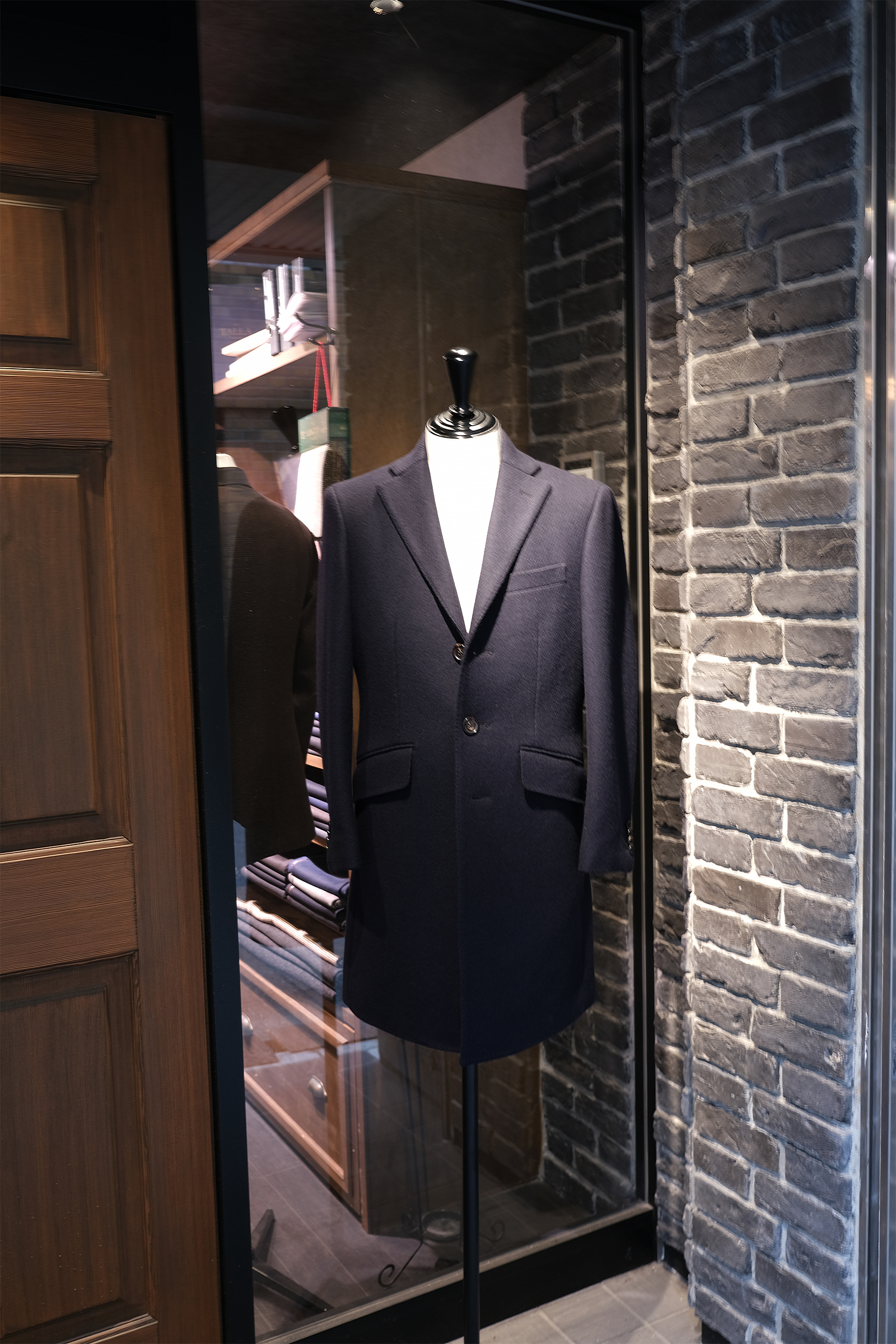 アルミドアから木製ドアへのリニューアル 木製玄関ドア設置事例2